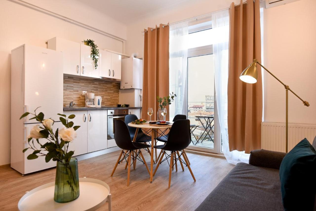בוקרשט Cozy 1Br Escape - Apartment With Charming Balcony Near Universitate מראה חיצוני תמונה