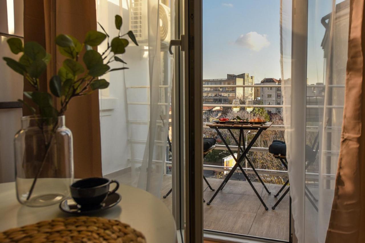 בוקרשט Cozy 1Br Escape - Apartment With Charming Balcony Near Universitate מראה חיצוני תמונה